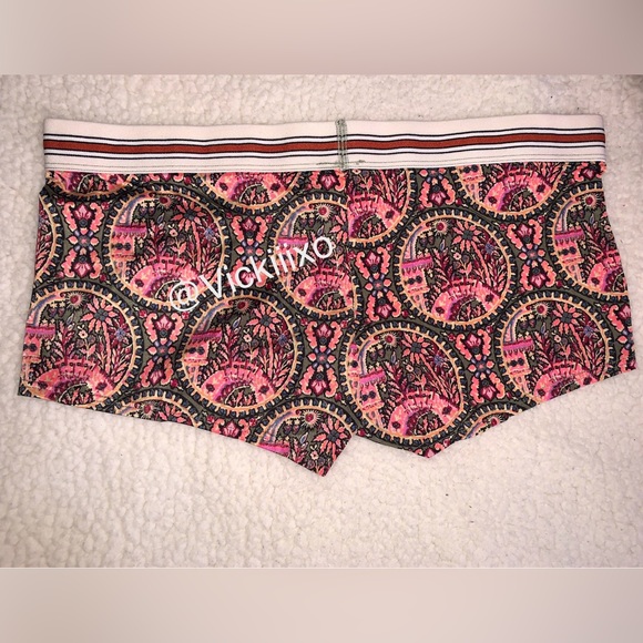 Victoria’s Secret Shortie Panty - Picture 3 of 3